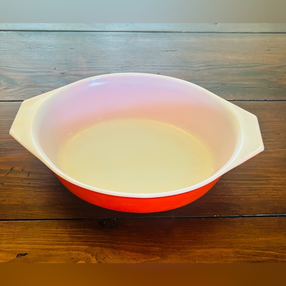 Vintage Pyrex Red Friendship 2 1/2 Quart Oval Casserole Dish Ovenware - Picture 4 of 10